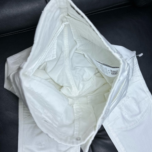 ๐
ฝ๐
ด๐ Armani Exchange skinny biker distressed white jeans, size 27 - Picture 14 of 17